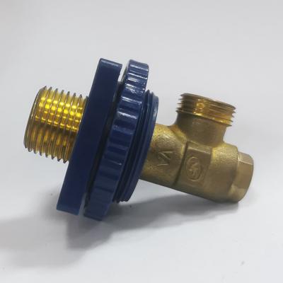 Water connection for concealed toilet cistern